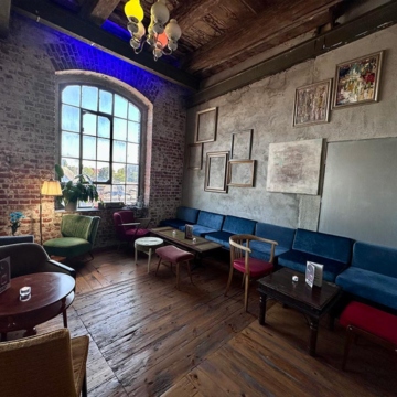Salon Ten z Obrazami Tęczowa house
